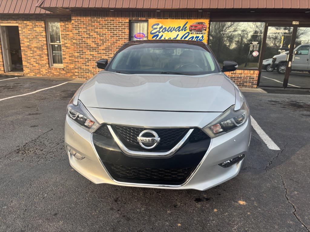 2018 Nissan Maxima SL's photo