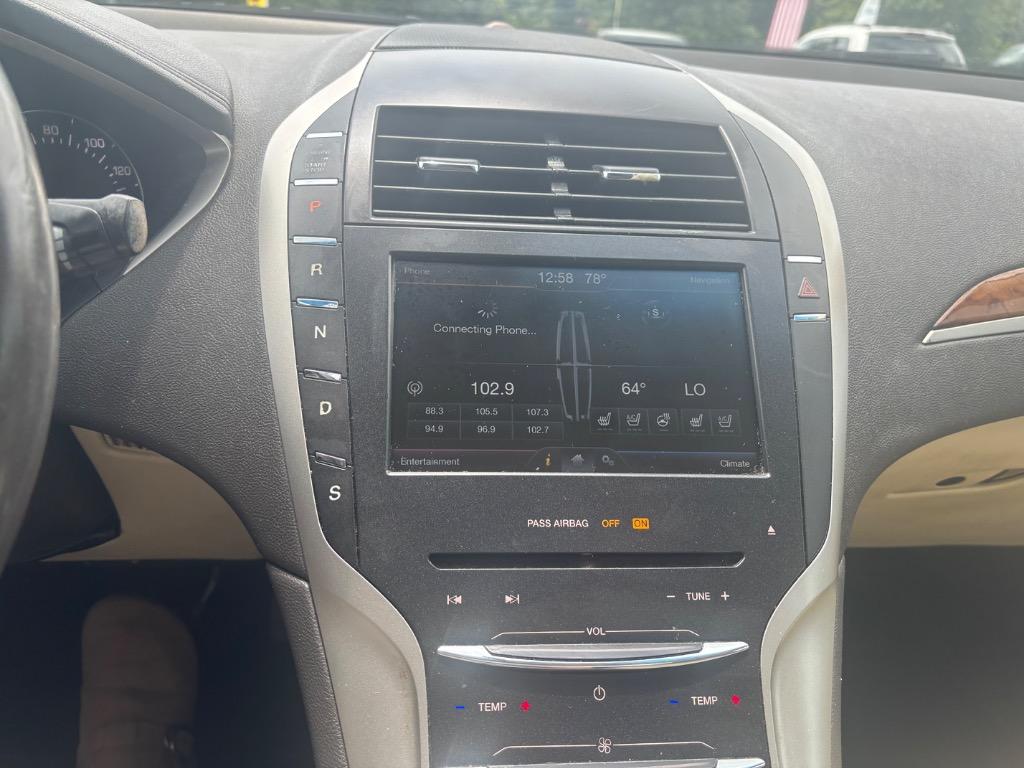 2015 Lincoln MKZ Base - Photo 14