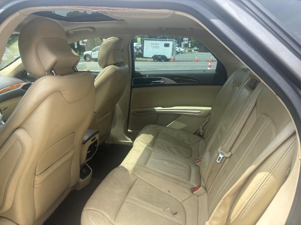 2015 Lincoln MKZ Base - Photo 11