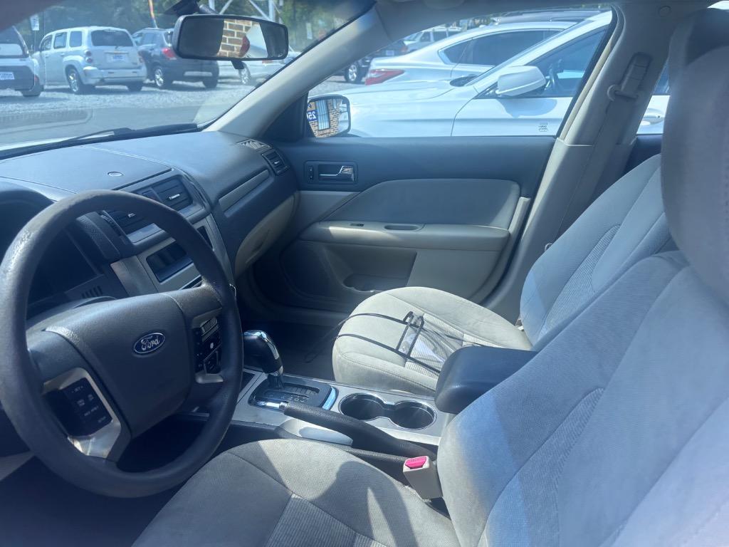 2010 Ford Fusion SE - Photo 8