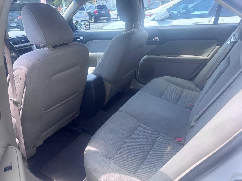 2010 Ford Fusion SE - Photo 11