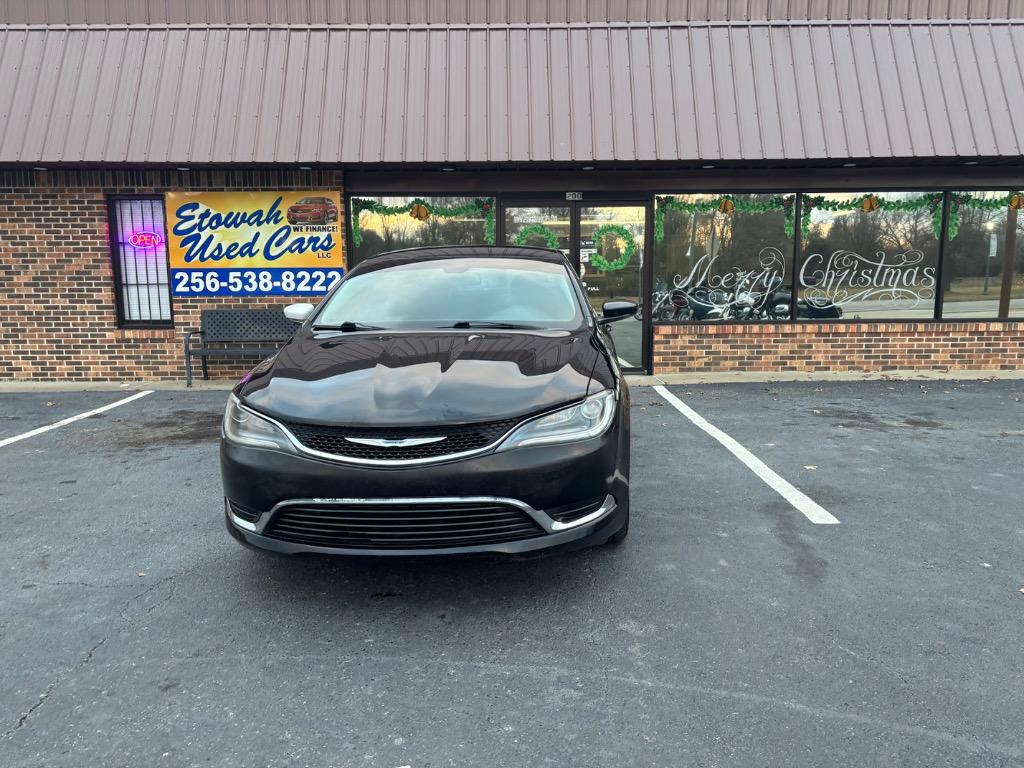 2016 Chrysler 200 Limited's photo