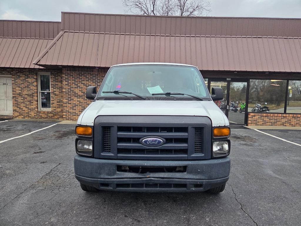 2013 Ford E-Series Econoline Van Commercial's photo